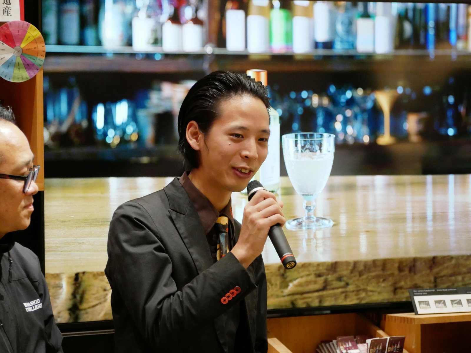 原酒を使った理由を話す伊藤さん